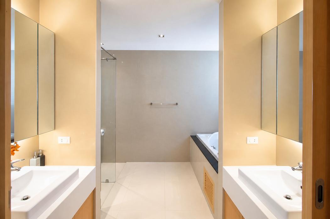 Upstairs: master ensuite bathroom with twin vanities