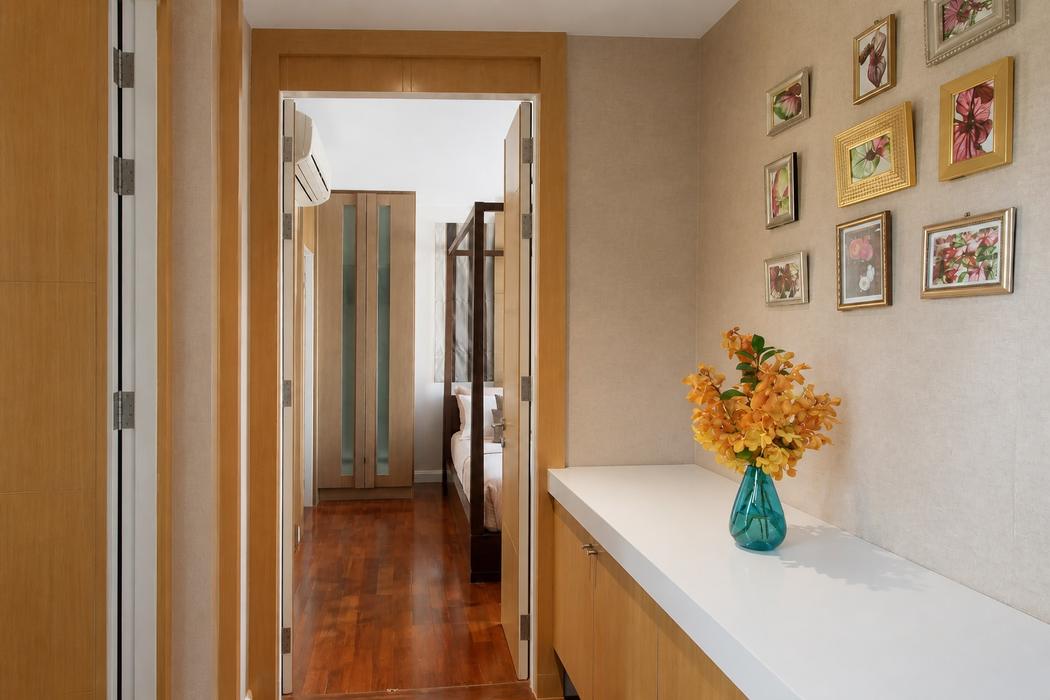 Upstairs: the landing between the two guest bedrooms
