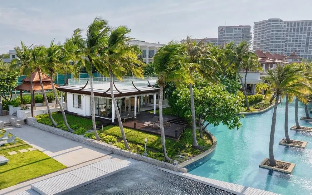 The Beachfront Pavilion and the lagoon pool seen from directly above