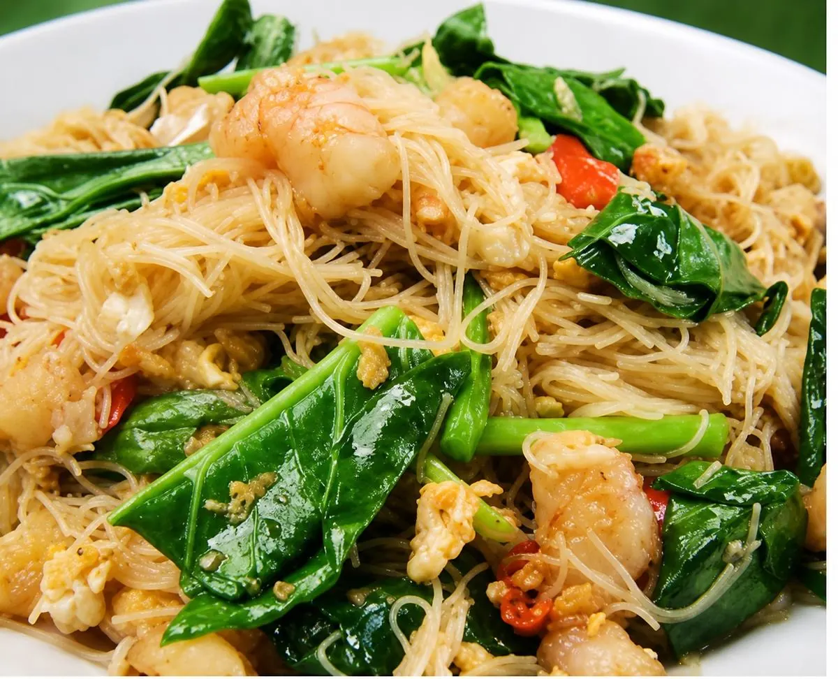 Stir-fried thin noodles